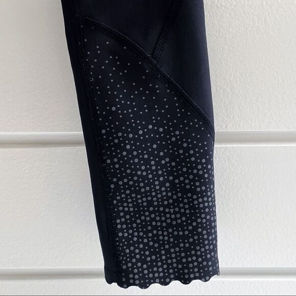 Lululemon Tight Stuff Tight Black Crop 23” Luxtreme Leggings Size 4 - Picture 7 of 11
